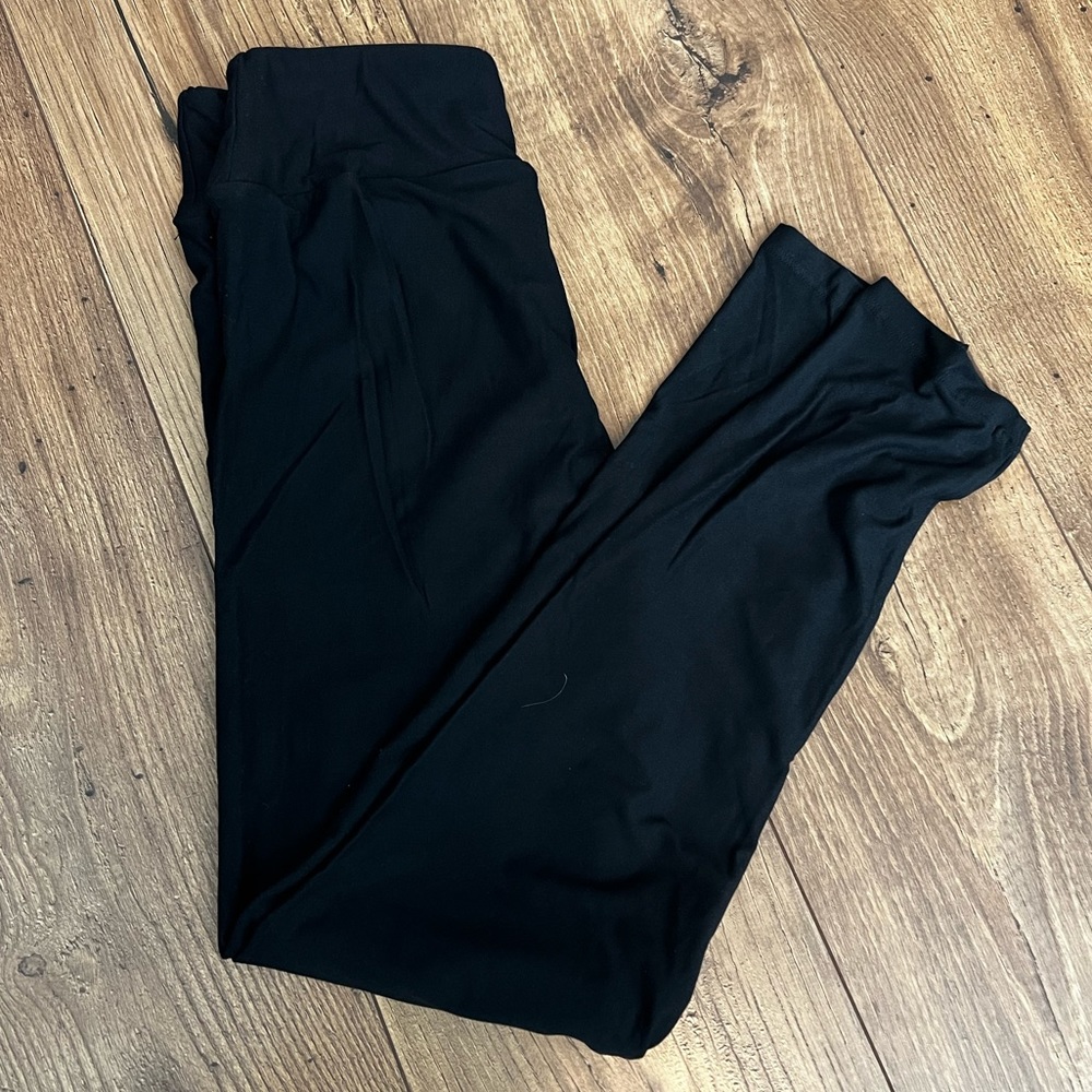 LuLaRoe OS Black Solid Leggings